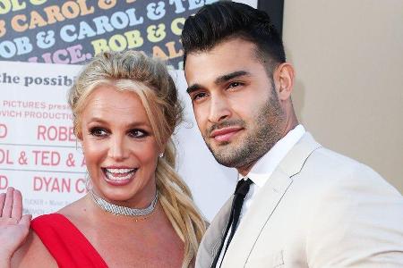 Britney Spears und ihr Verlobter Sam Asghari Britney Spears und ihr Verlobter Sam Asghari