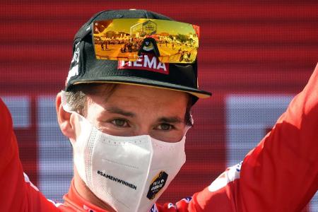 Dritter Vuelta-Sieg: Roglic gewinnt auch das abschließende Zeitfahren Dritter Vuelta-Sieg: Roglic gewinnt auch das abschließende Zeitfahren