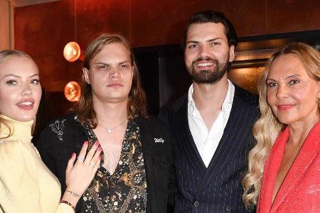 Cheyenne, Wilson, Jimi Blue und Natascha Ochsenknecht (v.l.) bekommen eine eigene TV-Show. Cheyenne, Wilson, Jimi Blue und Natascha Ochsenknecht (v.l.) bekommen eine eigene TV-Show.