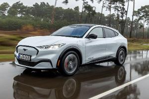 Ende der Elektro-Schonzeit – VW greift an