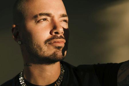 Acht Musikvideos von J Balvin wurden über eine Milliarde Mal gestreamt. Acht Musikvideos von J Balvin wurden über eine Milliarde Mal gestreamt.