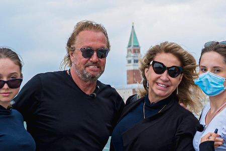Shania, Robert, Carmen und Davina Geiss (v.l.n.r.) im Hafen von Venedig.