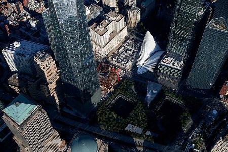 Ground Zero heute: Das Gelände, das bei den Terroranschlägen am 11. September 2001 zerstört wurde. Ground Zero heute: Das Gelände, das bei den Terroranschlägen am 11. September 2001 zerstört wurde.