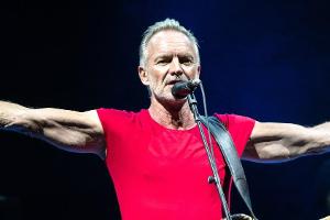Sting kündigt neues Album "The Bridge" für 19. November an