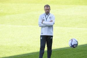 Flick-Debüt ohne Leitwölfe Neuer und Müller - Leno im Tor