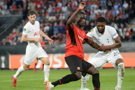 Conference League: Tottenham verpatzt Auftakt, AS Rom souverän Conference League: Tottenham verpatzt Auftakt, AS Rom souverän
