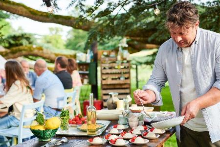 Jamie Oliver verwöhnt seine Lieben in der neuen Koch-Show Jamie Oliver verwöhnt seine Lieben in der neuen Koch-Show