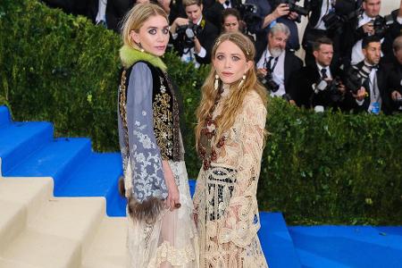 B wie Boho-Style: Blumenkinder und Freunde des Lagen-Looks kommen an ihm nicht vorbei. Bei Boho werden mehrere Schichten Kle...