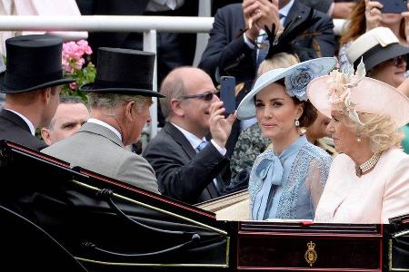 William, Charles, Kate und Camilla (v.l.) 2019 beim Pferderennen in Ascot. William, Charles, Kate und Camilla (v.l.) 2019 beim Pferderennen in Ascot.