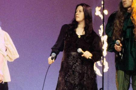 Kathy Kelly war mit 31 Jahren die mit Abstand Älteste im Bunde. Sie spielt Violine, Akkordeon und Keyboard, zudem war sie Pr...