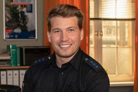 Raúl Richter als Polizeiobermeister Nick Brandt in Raúl Richter als Polizeiobermeister Nick Brandt in