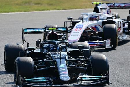 Auftakt in Sotschi: Bottas vor Hamilton - Verstappen Dritter Auftakt in Sotschi: Bottas vor Hamilton - Verstappen Dritter