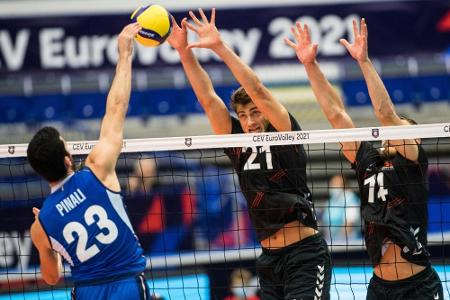 Deutsche Volleyballer scheiden im EM-Viertelfinale aus Deutsche Volleyballer scheiden im EM-Viertelfinale aus
