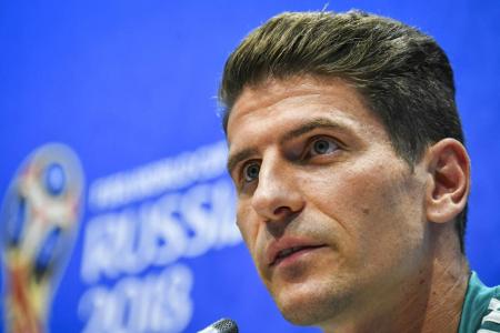 Gomez: Gomez: