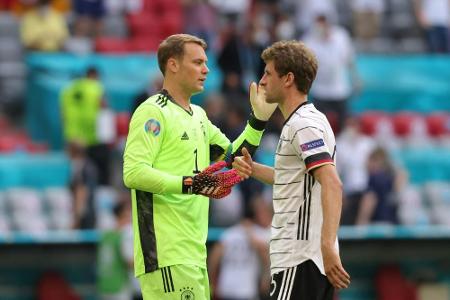 DFB ehrt Neuer und Müller DFB ehrt Neuer und Müller