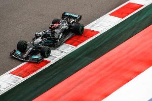 Hamilton siegt dank Regen-Glück