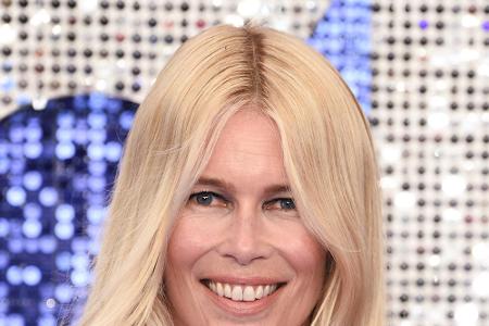 Ihre aktive Modelkarriere ist zwar schon beendet, dennoch kann sich Claudia Schiffer auch 2020 auf jedem Catwalk sehen lasse... Ihre aktive Modelkarriere ist zwar schon beendet, dennoch kann sich Claudia Schiffer auch 2020 auf jedem Catwalk sehen lasse...
