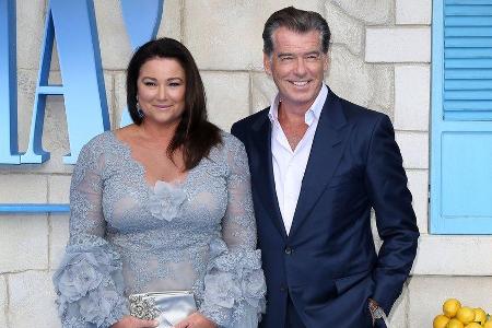 Keely Shaye Smith und Pierce Brosnan sind seit 2001 verheiratet. Keely Shaye Smith und Pierce Brosnan sind seit 2001 verheiratet.