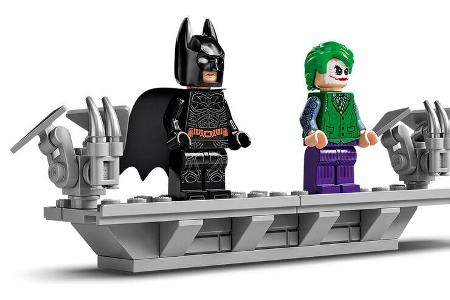 LEGO DC Batman Batmobile Tumbler