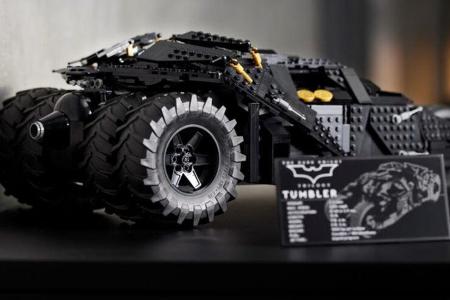 LEGO DC Batman Batmobile Tumbler