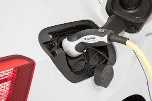 Wandel zu E-Mobilität beschleunigen