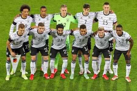 Hansi Flick hat sein Debüt als Bundestrainer gegeben. In seinem ersten Spiel tat sich die deutsche Nationalmannschaft in der... Hansi Flick hat sein Debüt als Bundestrainer gegeben. In seinem ersten Spiel tat sich die deutsche Nationalmannschaft in der...
