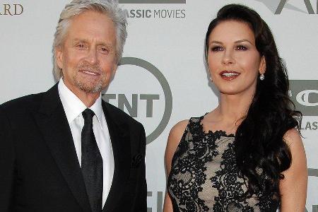 Michael Douglas und Catherine Zeta-Jones können zusammen Geburtstag feiern. Michael Douglas und Catherine Zeta-Jones können zusammen Geburtstag feiern.