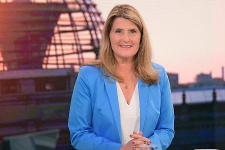 ARD-Hauptstadtstudioleiterin Tina Hassel spricht im ARD-Hauptstadtstudioleiterin Tina Hassel spricht im