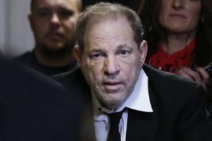 Harvey Weinstein plädiert in neuem Prozess auf nicht schuldig
