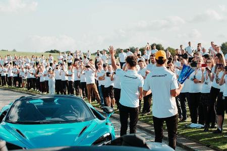 McLaren-Party - Woking - Monza-Sieg 2021