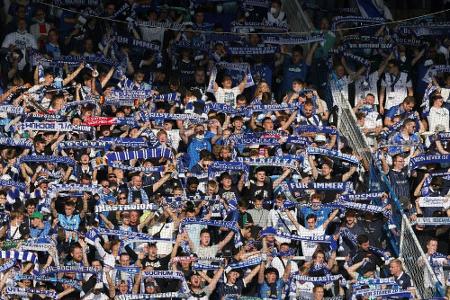Bochum mit 15.500 Fans gegen Stuttgart Bochum mit 15.500 Fans gegen Stuttgart