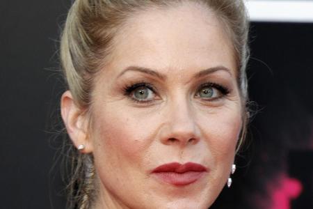 2008 wurde bei Christina Applegate Brustkrebs im frühen Stadium entdeckt. Aufgrund ihrer genetischen Veranlagung ging die Sc...