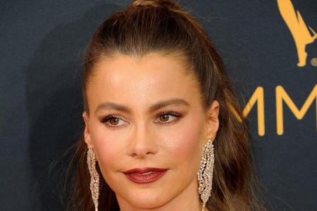 Mit 28 Jahren wurde bei Sofia Vergara Schilddrüsenkrebs festgestellt. Durch das Entfernen der Schilddrüse gilt die Schauspie...