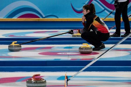 Curling-WM: Deutsches Team bangt nach positiven Coronatests um Teilnahme Curling-WM: Deutsches Team bangt nach positiven Coronatests um Teilnahme