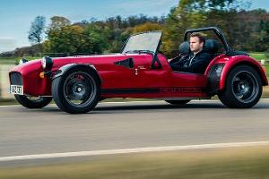 240 PS, 580 Kilo - jede Kurve ein Genuss