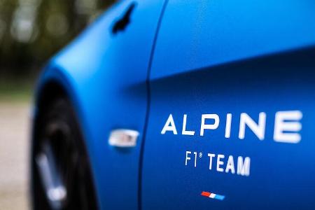 Alpine A110 Trackside Cars