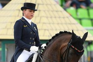 Tod bei der Siegerehrung: Olympiasiegerin Schneider trauert um "Rosi"