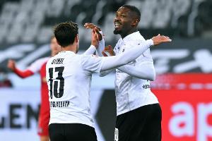 Thuram trifft doppelt: Gladbach bricht auch daheim den Bann