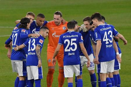 Rein rechnerisch ist der Abstieg des FC Schalke 04 (noch) nicht besiegelt. Dennoch laufen beim abgeschlagenen Tabellen-Schlu... Rein rechnerisch ist der Abstieg des FC Schalke 04 (noch) nicht besiegelt. Dennoch laufen beim abgeschlagenen Tabellen-Schlu...
