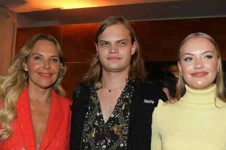 Natascha Ochsenknecht und zwei ihrer drei Kinder: Wilson Gonzalez Ochsenknecht und Cheyenne Ochsenknecht Natascha Ochsenknecht und zwei ihrer drei Kinder: Wilson Gonzalez Ochsenknecht und Cheyenne Ochsenknecht