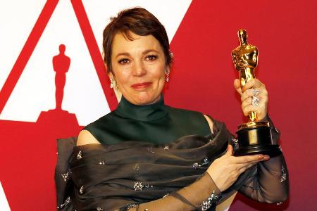 Olivia Colman mit ihrem Oscar für Olivia Colman mit ihrem Oscar für