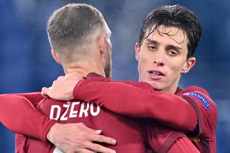 Europa League: Balljunge attackiert Roms Calafiori Europa League: Balljunge attackiert Roms Calafiori