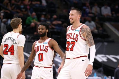 NBA: Theis feiert ersten Sieg im Bulls-Trikot NBA: Theis feiert ersten Sieg im Bulls-Trikot