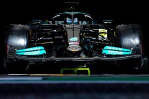 Mercedes drei Stunden beim TÜV