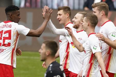 Sieg gegen Stuttgart: Leipzig verhindert Bayerns Sofa-Meisterschaft Sieg gegen Stuttgart: Leipzig verhindert Bayerns Sofa-Meisterschaft