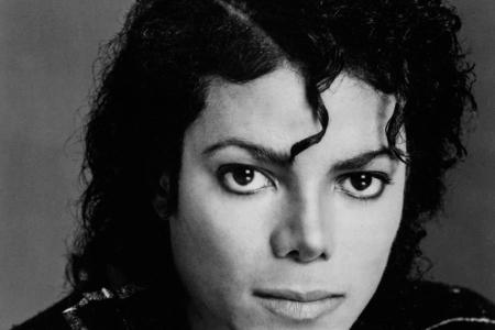 Michael Joseph Jackson kam am 29. August 1958 als achtes von zehn Kindern im US-Bundesstaat Indiana zur Welt. Am 25. Juni jä... Michael Joseph Jackson kam am 29. August 1958 als achtes von zehn Kindern im US-Bundesstaat Indiana zur Welt. Am 25. Juni jä...