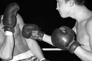 Das SID-Kalenderblatt am 17. April: Erster WM-Kampf im Boxen