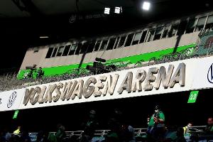 Wolfsburg verpflichtet Innenverteidiger van de Ven