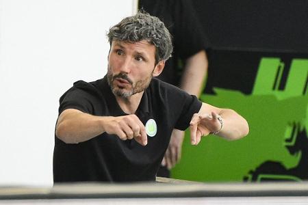 Van Bommel freut sich auf Wiedersehen mit Boateng - wird Waldschmidt zum Thema? Van Bommel freut sich auf Wiedersehen mit Boateng - wird Waldschmidt zum Thema?