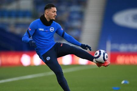 Stürmer Zeqiri wechselt aus England zum FCA - Malone nach Heidenheim Stürmer Zeqiri wechselt aus England zum FCA - Malone nach Heidenheim